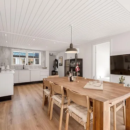 Fantastic New At Fuglegraesvej 1